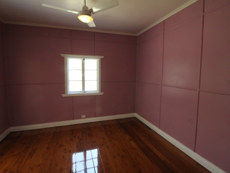 20 Crest Court, Esk QLD 4312