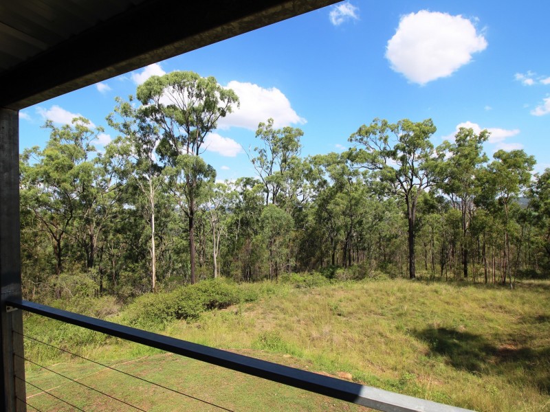 20 Crest Court, Esk QLD 4312