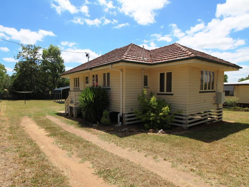 53 Dingyarra Street, Toogoolawah QLD 4313