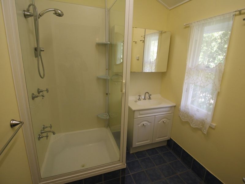 28 Richard Street, Esk QLD 4312