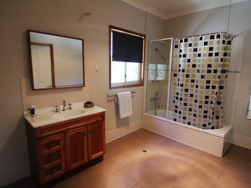 131 Highland Street, Esk QLD 4312