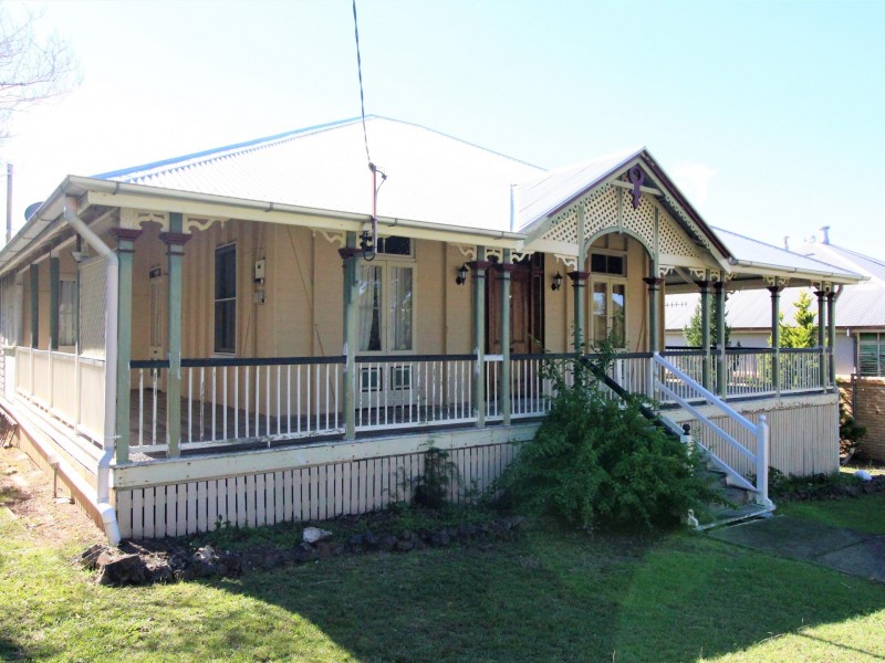 53 Highland Street, Esk QLD 4312