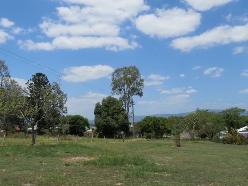 59 Bellambi Street, Toogoolawah QLD 4313