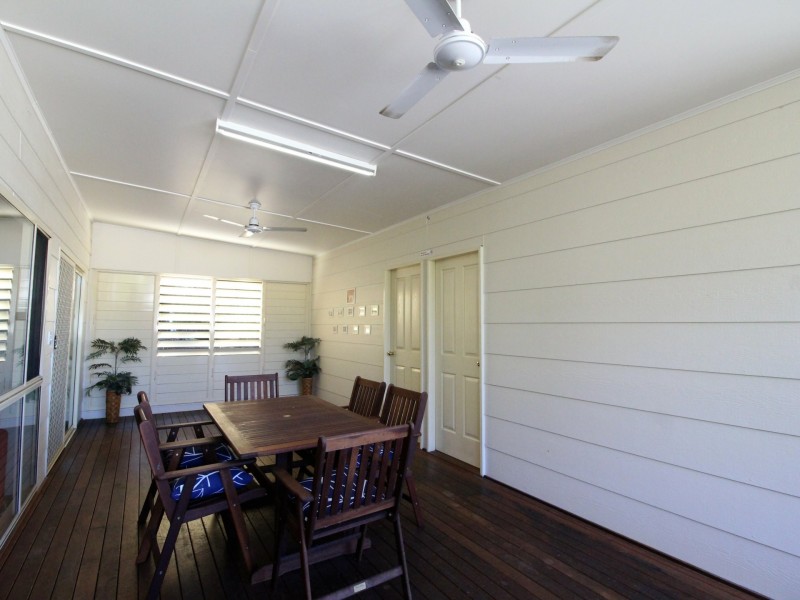 9 Edward Street, Somerset Dam QLD 4312