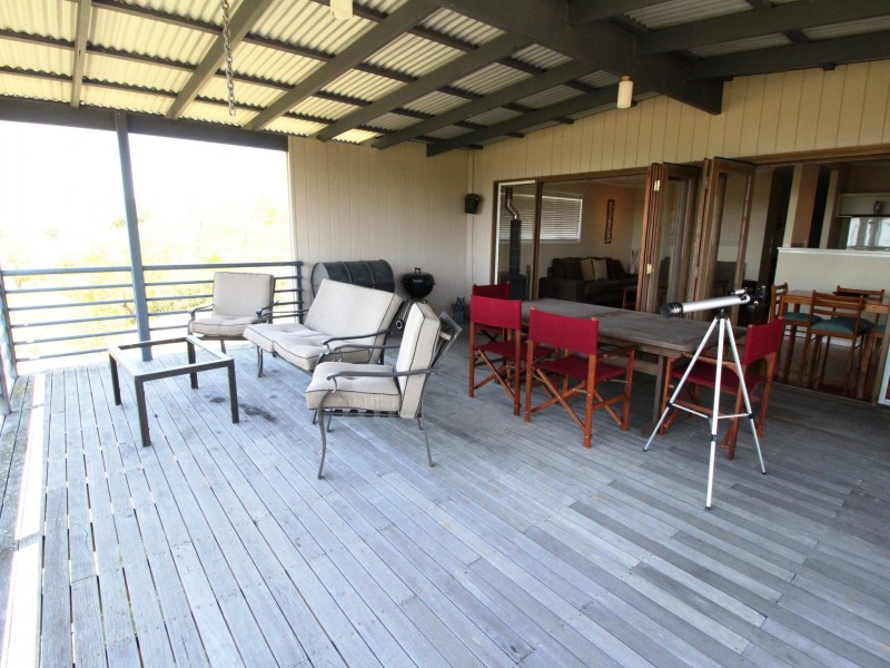 225 Wolffs Lane, Toogoolawah QLD 4313