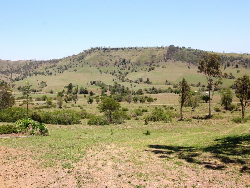 225 Wolffs Lane, Toogoolawah QLD 4313