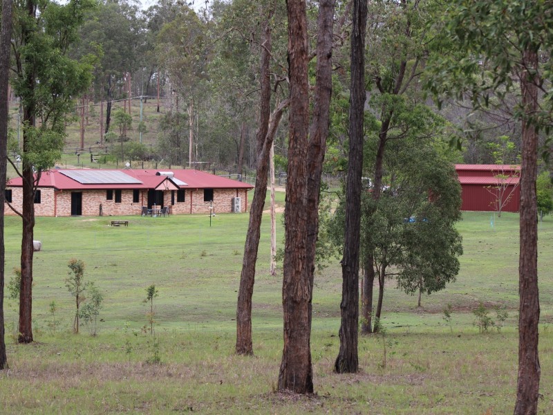 6 York Court, Mount Hallen QLD 4312