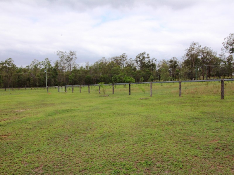 6 York Court, Mount Hallen QLD 4312