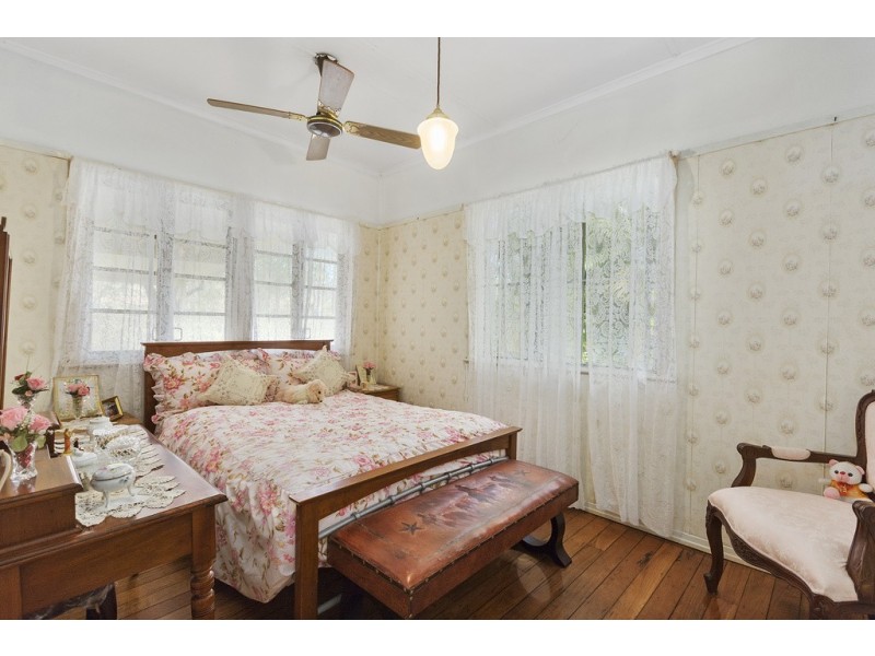 106 Dunlop Road, Esk QLD 4312