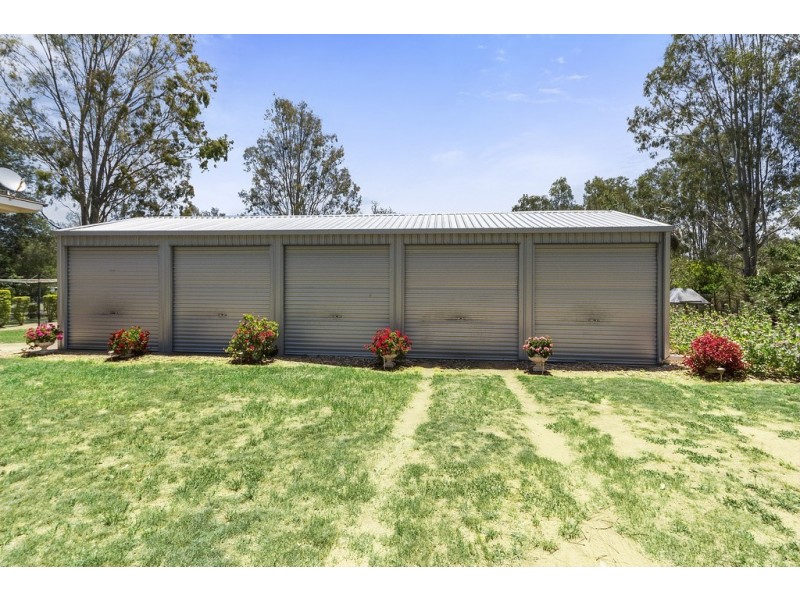 106 Dunlop Road, Esk QLD 4312