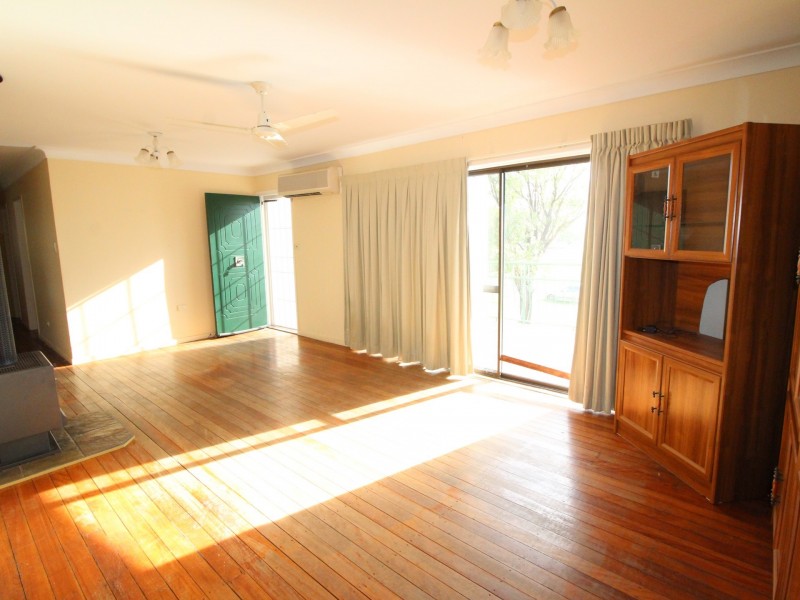 25 Gardner Street, Toogoolawah QLD 4313