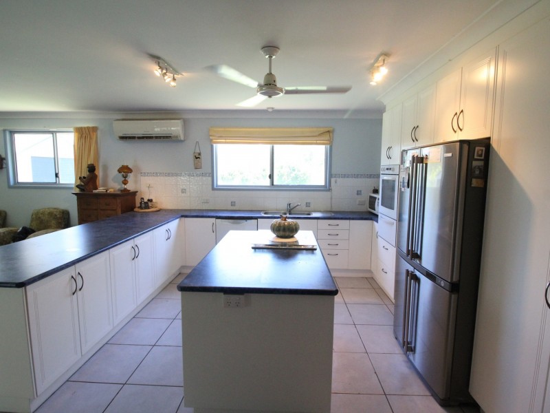 112 Dunlop Road, Esk QLD 4312