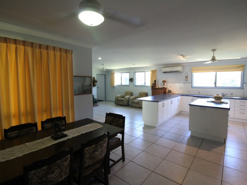 112 Dunlop Road, Esk QLD 4312