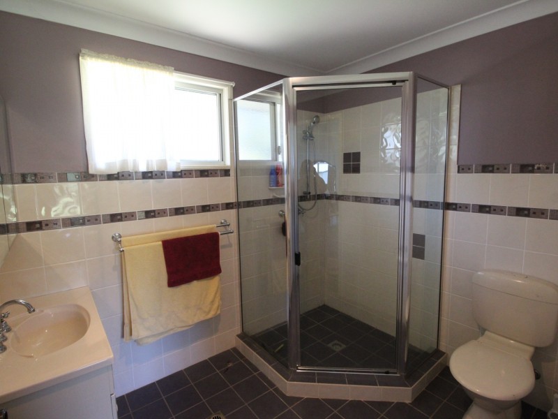 112 Dunlop Road, Esk QLD 4312