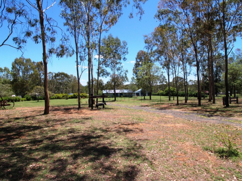 112 Dunlop Road, Esk QLD 4312