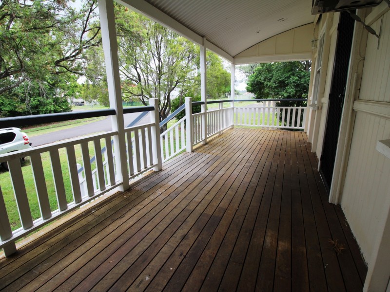 19 Mangerton Street, Toogoolawah QLD 4313