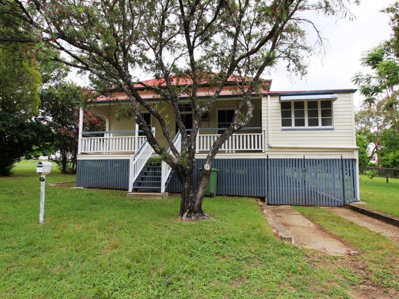 19 Mangerton Street, Toogoolawah QLD 4313