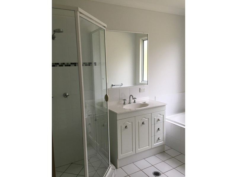 84 Dunlop Road, Esk QLD 4312