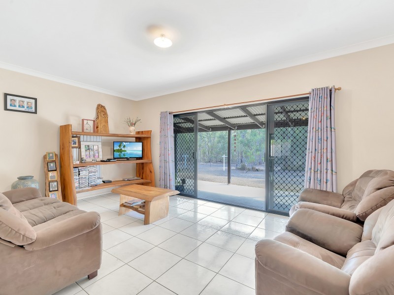 56 Buckingham Court, Mount Hallen QLD 4312