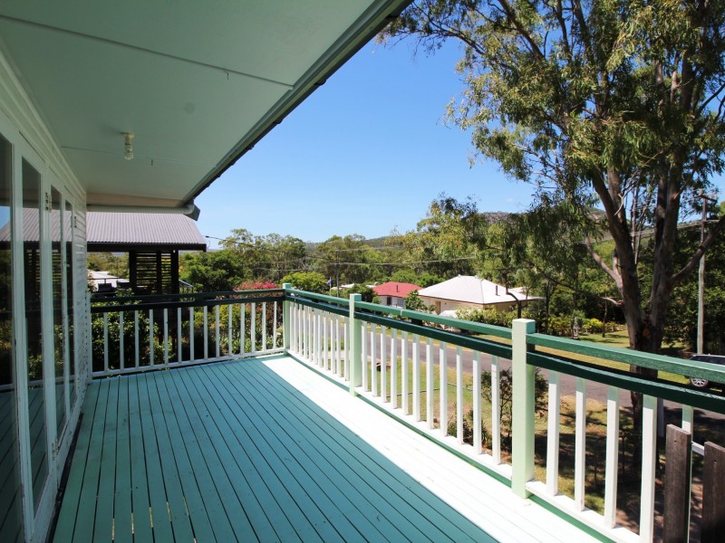 31 Mack Street, Esk QLD 4312