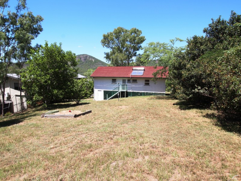 31 Mack Street, Esk QLD 4312