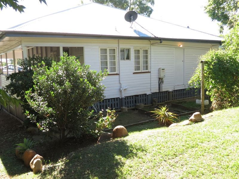 70 Dingyarra Street, Toogoolawah QLD 4313
