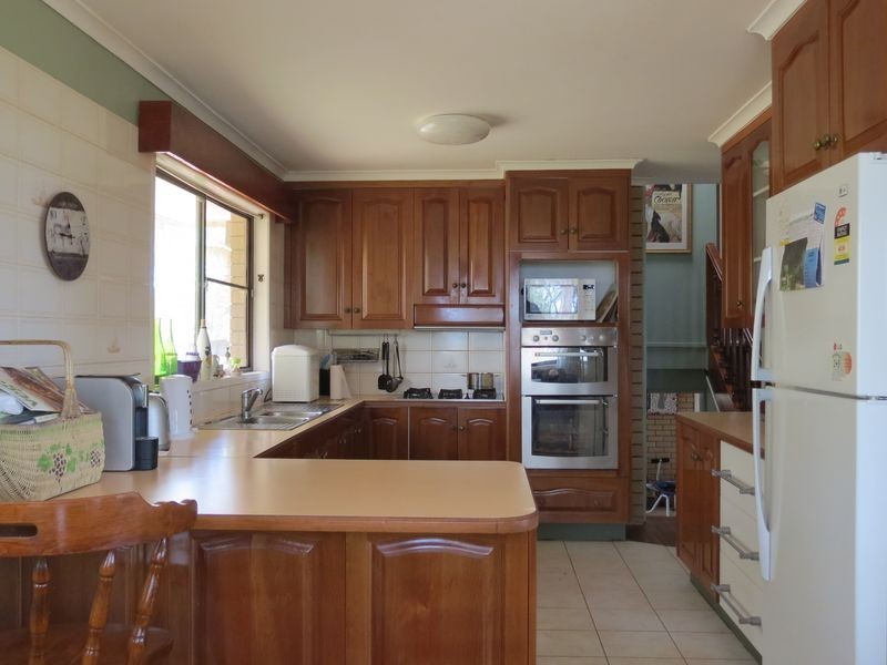 15 Crest Court, Esk QLD 4312