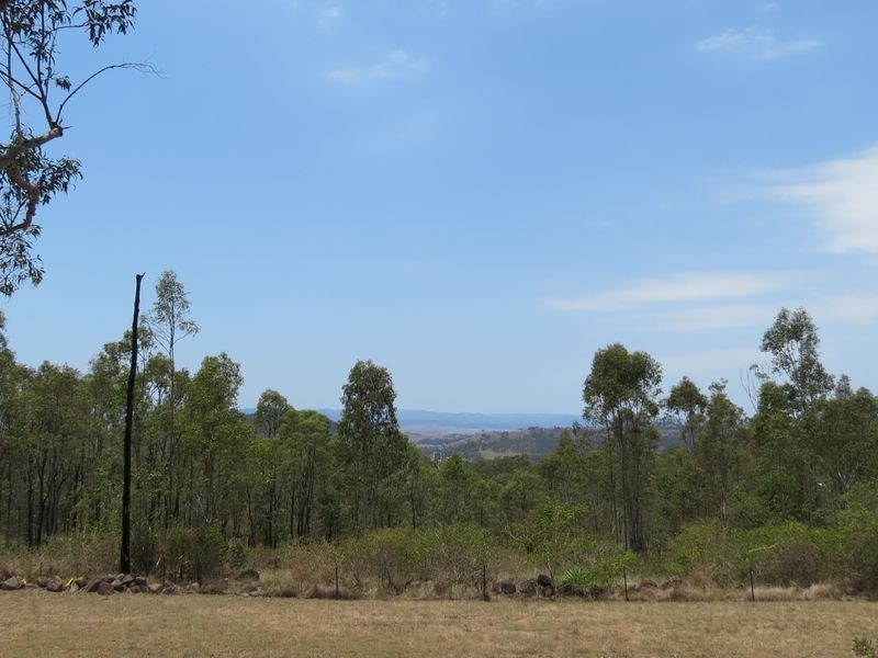 15 Crest Court, Esk QLD 4312