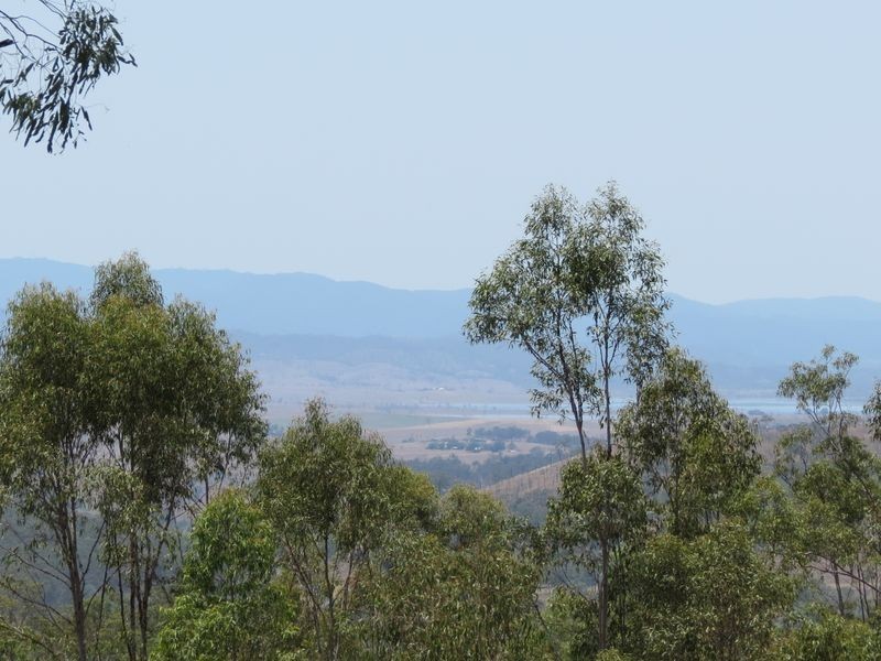 15 Crest Court, Esk QLD 4312