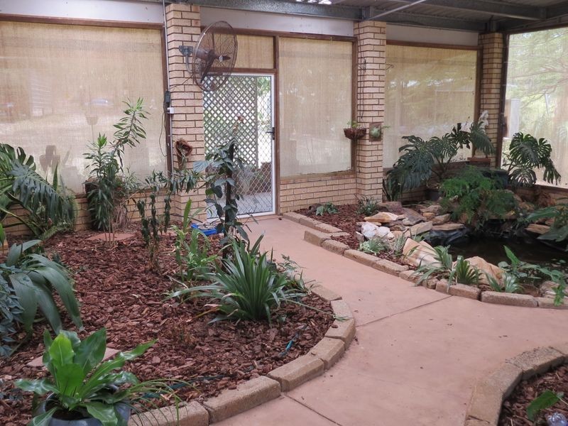 15 Crest Court, Esk QLD 4312