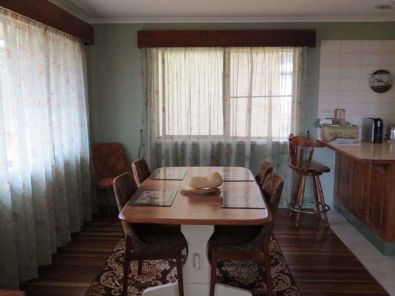 15 Crest Court, Esk QLD 4312