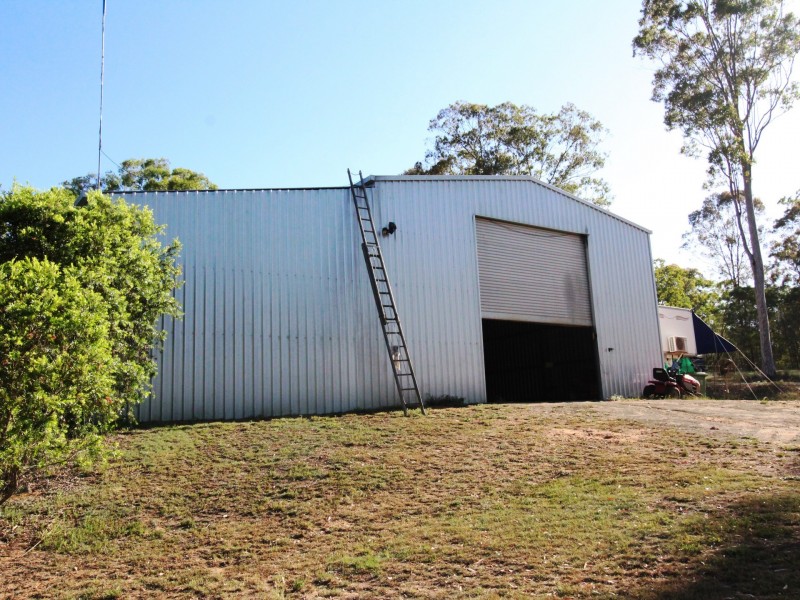 235 Edinburgh Drive, Mount Hallen QLD 4312