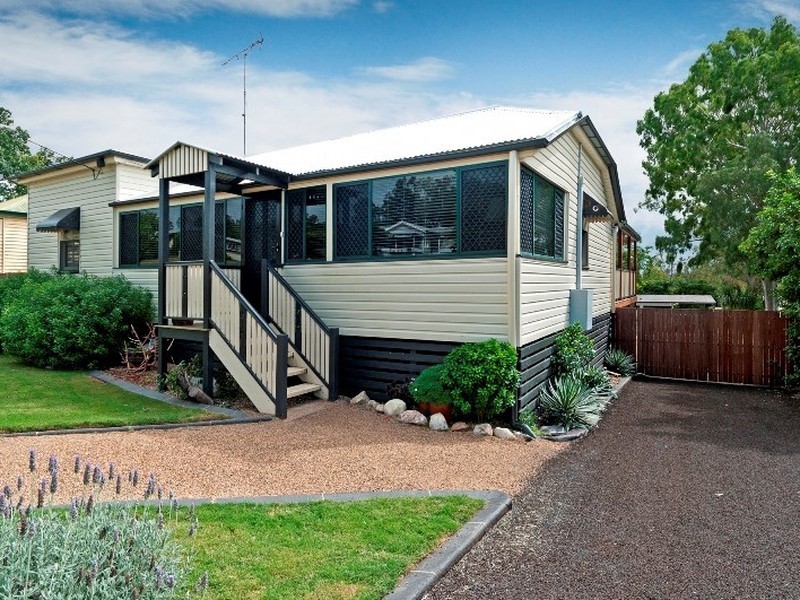 51 Fulham Street, Toogoolawah QLD 4313