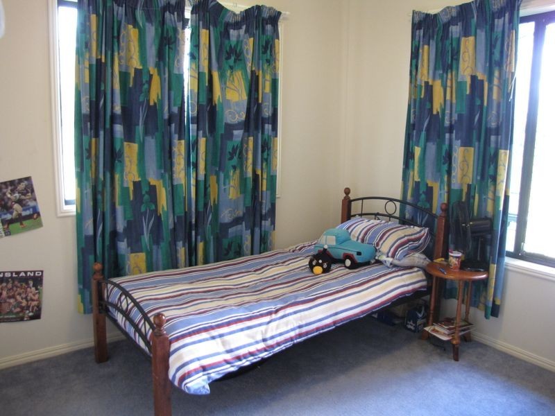 120 Edinburgh Drive, Esk QLD 4312