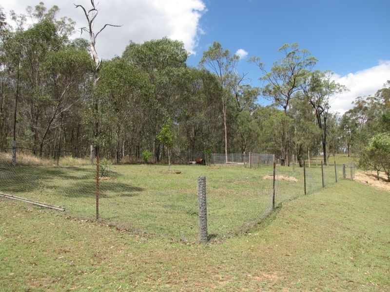 120 Edinburgh Drive, Esk QLD 4312