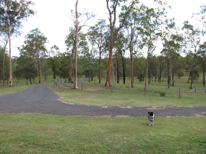 120 Edinburgh Drive, Esk QLD 4312