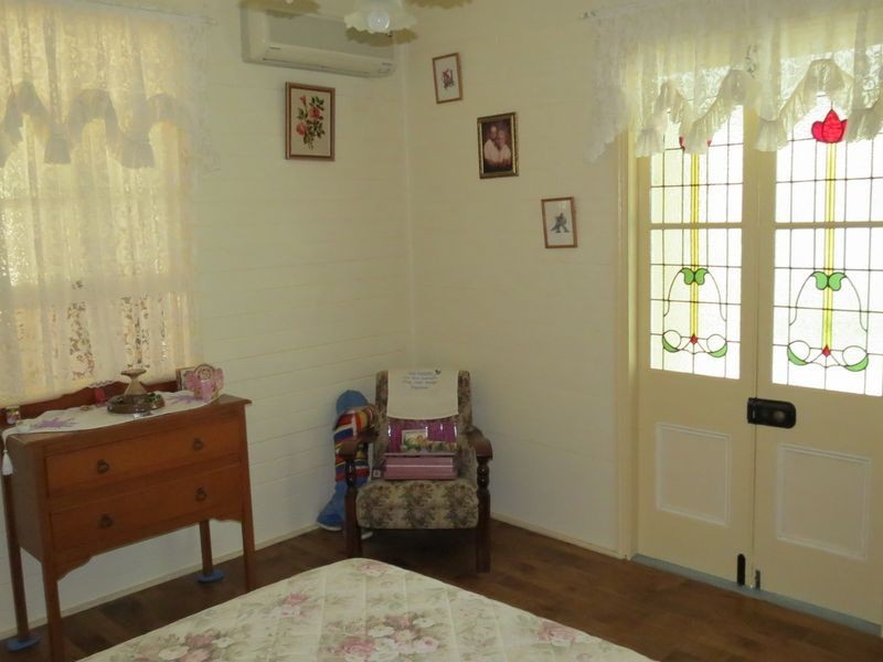 20 Down Street, Esk QLD 4312