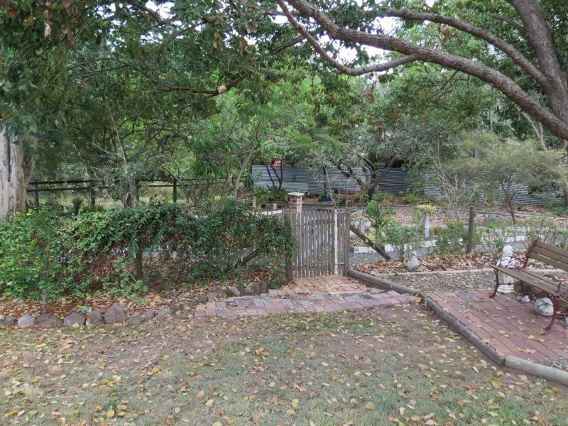 20 Down Street, Esk QLD 4312