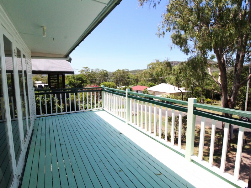 31 Mack Street, Esk QLD 4312