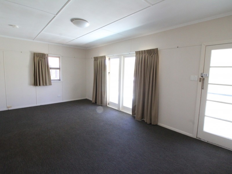 31 Mack Street, Esk QLD 4312