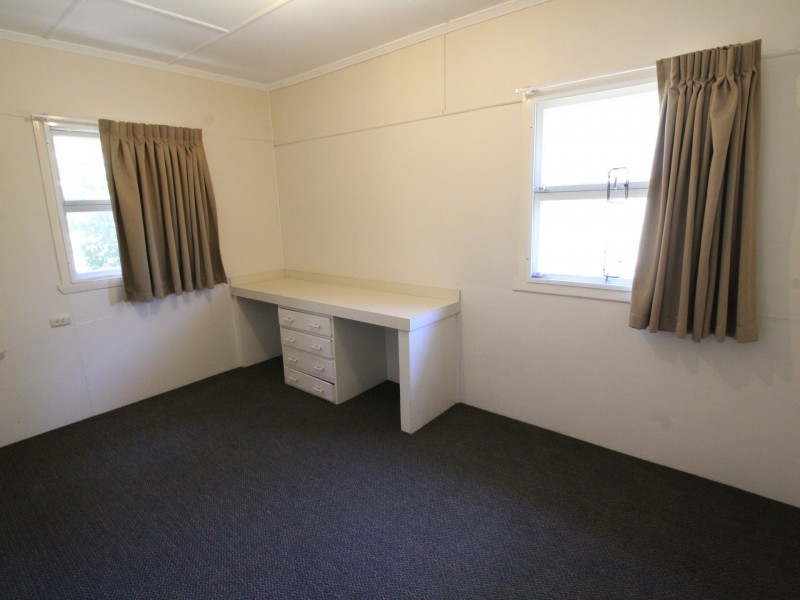 31 Mack Street, Esk QLD 4312