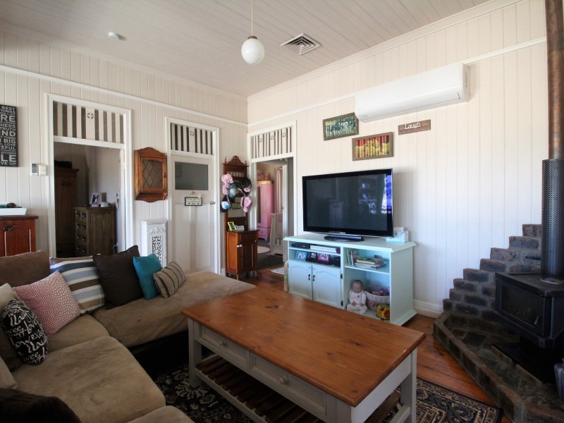 2 Mc Connel Street, Braemore QLD 4313