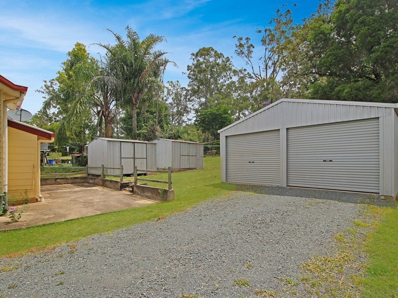 13 Down Street, Esk QLD 4312