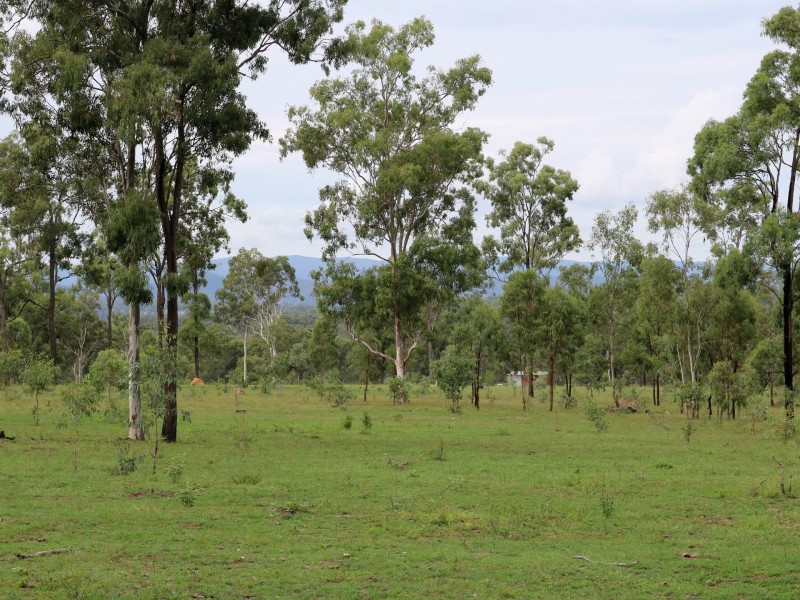 303 Clarendon Road, Rifle Range QLD 4311