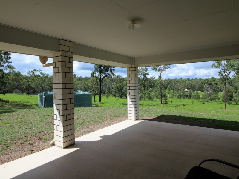 37 Essex Court, Mount Hallen QLD 4312