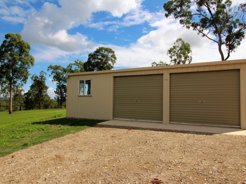 37 Essex Court, Mount Hallen QLD 4312