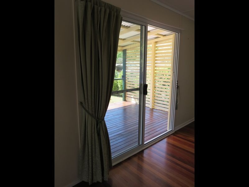 15 Russell Street, Esk QLD 4312