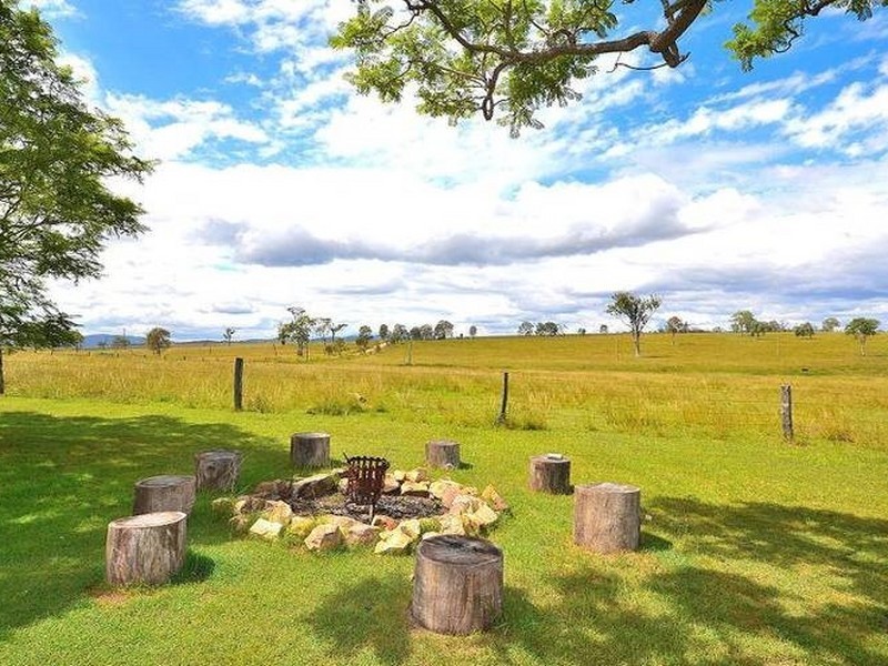 391 Crossdale Road, Somerset Dam QLD 4312