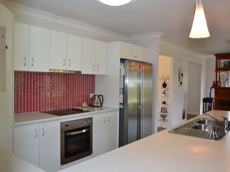 34 Countess Court, Mount Hallen QLD 4312