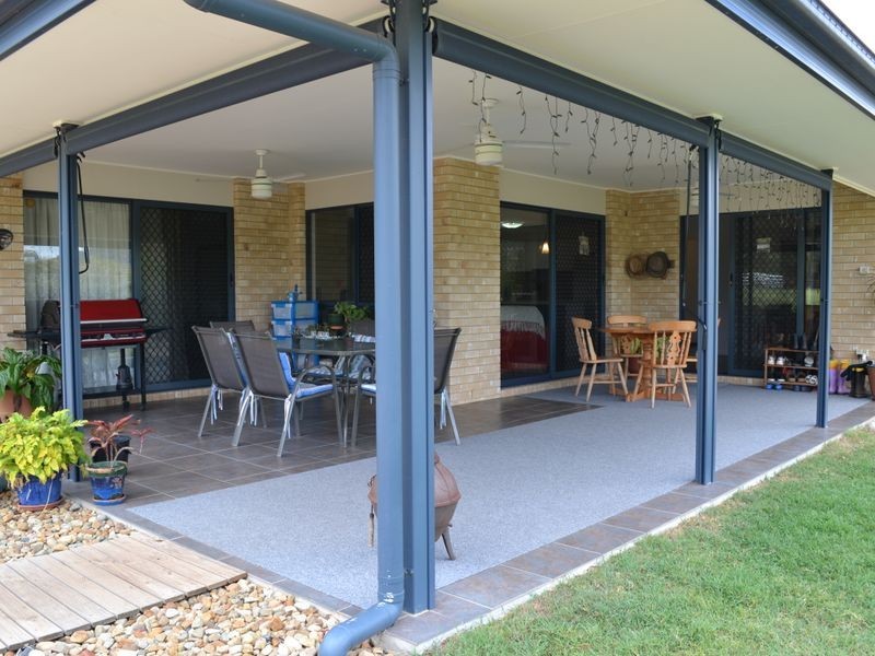 34 Countess Court, Mount Hallen QLD 4312